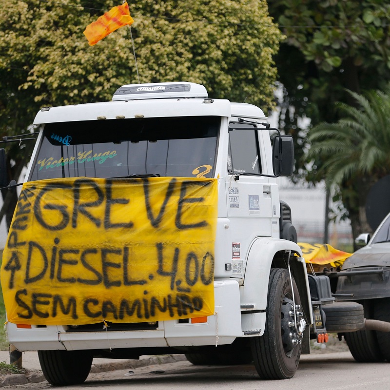 Por Que Os Caminhoneiros Entraram Em Greve